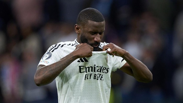 MADRID, SPAIN - APRIL 16: Antonio Rudiger of Real Madrid CF reacts after the game the UEFA Champions League 2024/25 Quarter Final Second Leg match between Real Madrid C.F. and Arsenal FC at Estadio Santiago Bernabeu on April 16, 2025 in Madrid, Spain. (Photo by Diego Souto/Getty Images)