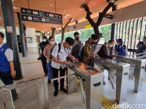 Video Kesan ASN Hari Pertama Naik Transportasi Umum: Kaget-Ketagihan Video Kesan ASN Hari Pertama Naik Transportasi Umum: Kaget-Ketagihan