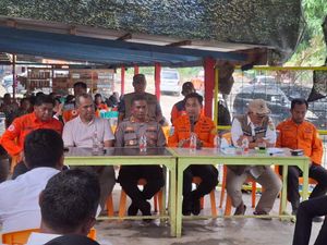 Basarnas Hentikan Pencarian 2 Penumpang Minibus Terjun ke Sungai Lae Kombih Basarnas Hentikan Pencarian 2 Penumpang Minibus Terjun ke Sungai Lae Kombih