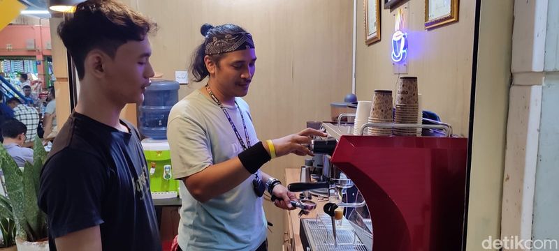 Dunia Kopi Pasar Santa