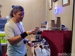 Belajar Meracik Kopi di Pasar Santa, Cuma Rp 500 Ribu! Belajar Meracik Kopi di Pasar Santa, Cuma Rp 500 Ribu!