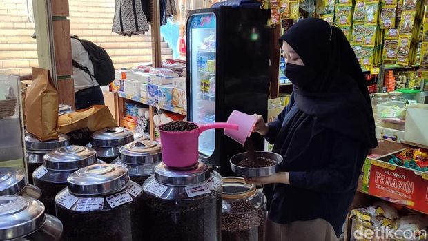 Dunia Kopi Pasar Santa