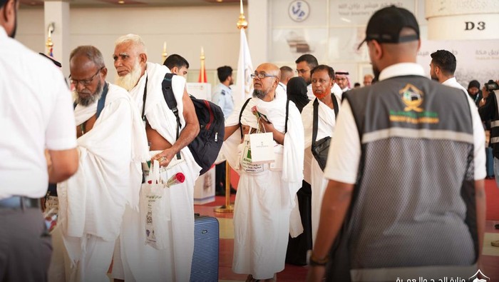 Jemaah haji 2025 asal Bangladesh datang di Arab Saudi, Selasa (29/4/2025).