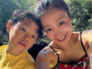 7 Momen Liburan Lee Si Young di Saipan Bareng Anak Usai Kabar Perceraian 7 Momen Liburan Lee Si Young di Saipan Bareng Anak Usai Kabar Perceraian