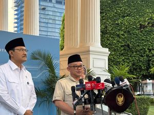 Mendikdasmen: Presiden Umumkan Bantuan Guru Honorer Saat Hardiknas 2 Mei