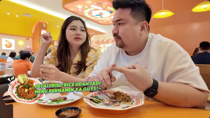 Nex Carlos cicip nasi goreng Uncle Roger
