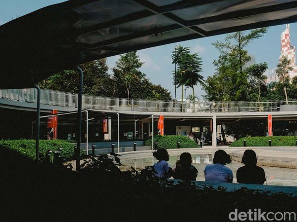 5 Taman di Jakarta yang Kini Buka 24 Jam