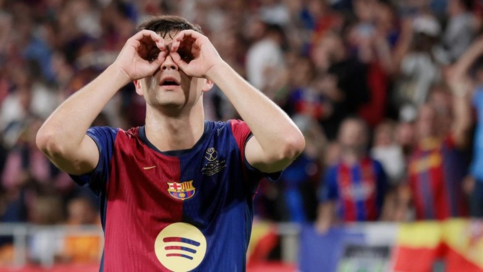 SEVILLA, SPAIN - APRIL 26: Pedri of FC Barcelona celebrates 1-0 during the Spanish Copa del Rey  match between Real Madrid v FC Barcelona at the Estadio de la Cartuja on April 26, 2025 in Sevilla Spain (Photo by Eric Verhoeven/Soccrates/Getty Images)