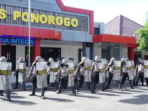 Personel Sat Samapta Polres Ponorogo Latihan Dalmas Demi Kamtibmas Personel Sat Samapta Polres Ponorogo Latihan Dalmas Demi Kamtibmas