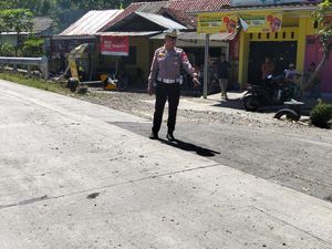 Pasutri Tewas Usai Tertimpa Truk Terguling di Banyumas