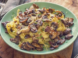 Resep Fettuccine Tumis Jamur, Mulur Sedap Untuk Makan Malam