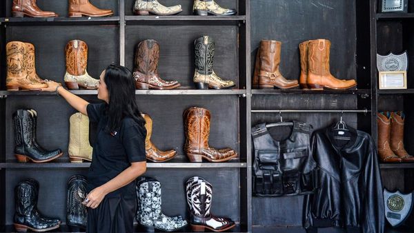 Sepatu Kulit Buatan Bandung Ini Laris di Mancanegara