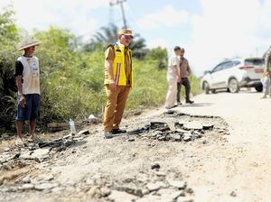 Wagub Kaltara Minta Pengusaha Ikut Perbaiki Jalan Kawasan Industri Tanah Kuning Wagub Kaltara Minta Pengusaha Ikut Perbaiki Jalan Kawasan Industri Tanah Kuning