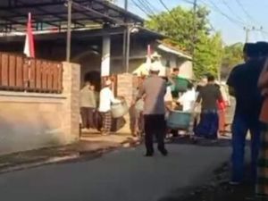 Fakta Pesta Miras Usai Tahlilan di Rumah Kades Tewaskan 2 Orang Fakta Pesta Miras Usai Tahlilan di Rumah Kades Tewaskan 2 Orang