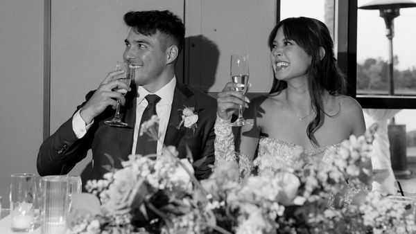 Kebahagiaan Aurelie Moeremans dan Tyler Nyata di 10 Foto Hitam Putih