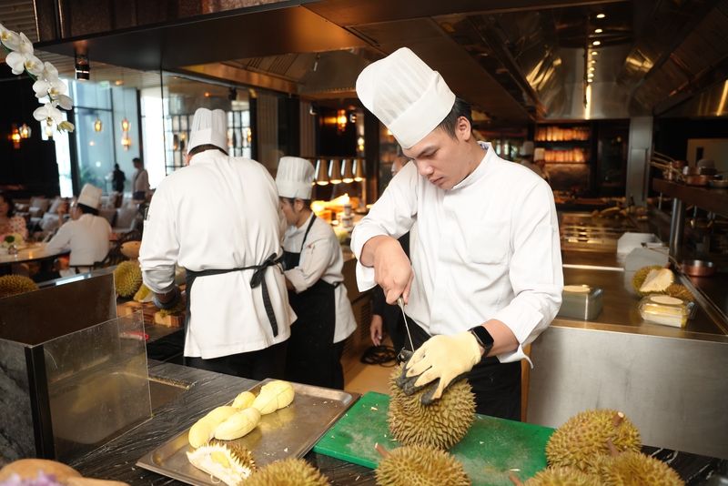 Di Thailand Kini Ada 'Afternoon Tea' Mewah sambil Makan Durian Mon Thong