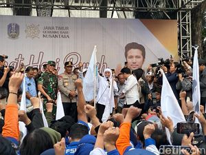 Gubernur Khofifah Janji Siapkan Pelatihan-Sertifikasi Bagi Buruh Korban PHK Gubernur Khofifah Janji Siapkan Pelatihan-Sertifikasi Bagi Buruh Korban PHK