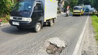 

<p><strong>Jalan Serang-Pandeglang Mengkhawatirkan: Pengendara Terancam Bahaya Akibat Jalan Berlubang dan Rusak</strong></p>
<p>” title=”</p>
<p><strong>Jalan Serang-Pandeglang Mengkhawatirkan: Pengendara Terancam Bahaya Akibat Jalan Berlubang dan Rusak</strong></p>
<p>“></p>
				            					        </div>
				        		    </div>
		    		    <div class=