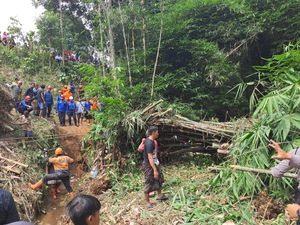 2 Jam Tertimbun Rumpun Bambu, Pria Magelang Ditemukan Tewas 2 Jam Tertimbun Rumpun Bambu, Pria Magelang Ditemukan Tewas