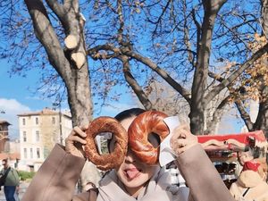 Kulineran Seru Dewi Persik Saat Makan Bagel hingga Durian Kulineran Seru Dewi Persik Saat Makan Bagel hingga Durian