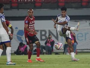 Diwarnai 2 Gol Bunuh Diri PSIS, Bali United Menang 4-0