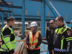 Polisi Datangi dan Dialog dengan Manajemen Pabrik di Blitar Saat May Day