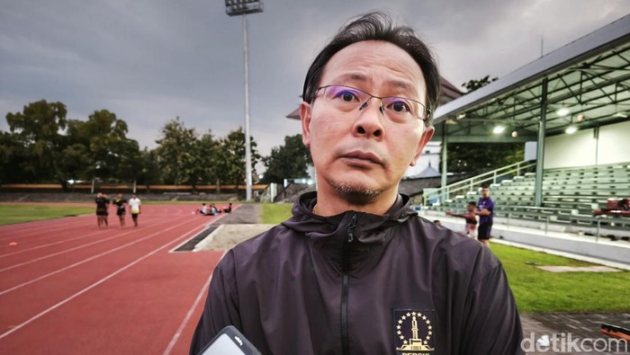 Persis Solo Pelatih Persis Solo Ong Kim Swee (OKS), saat ditemui di Stadion Sriwedari, Kota Solo, Rabu (30/4/2025).