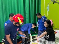 Damkar Parepare Lepas Cincin dari Jari Pasien Wanita yang Dirawat di RS