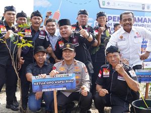 Kapolda Dukung Ruang Aspirasi di Riau: May Day Buktikan Buruh Didengar Kapolda Dukung Ruang Aspirasi di Riau: May Day Buktikan Buruh Didengar