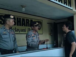 Heboh Keluarga Korban Pembunuhan Geruduk Mapolres Enrekang, Ternyata Simulasi Heboh Keluarga Korban Pembunuhan Geruduk Mapolres Enrekang, Ternyata Simulasi