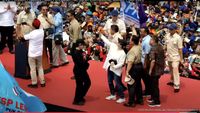 

<h2>Aksi Simbolik di Monas: Prabowo Subianto Lepas Baju Safari dan Berikan kepada Massa Buruh dalam Perayaan May Day 2025</h2>
<p>” title=”</p>
<h2>Aksi Simbolik di Monas: Prabowo Subianto Lepas Baju Safari dan Berikan kepada Massa Buruh dalam Perayaan May Day 2025</h2>
<p>“></p>
				            					        </div>
				        		    </div>
		    		    <div class=