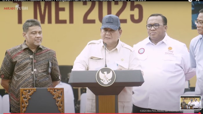 Prabowo di perayaan Hari Buruh di Monas Prabowo di perayaan Hari Buruh di Monas