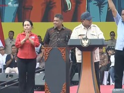Prabowo Heran di Indonesia Ada Demo Dukung Koruptor