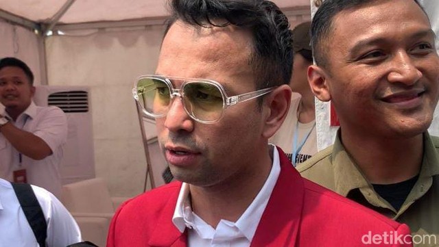 Highlight Dunia Hiburan InsertLive : Peringati Hari Buruh Internasional, Raffi Ahmad Serukan Hal Ini