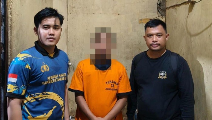 Sales sembako di Ketapang gelapkan duit Rp 356 juta Sales sembako di Ketapang gelapkan duit Rp 356 juta.