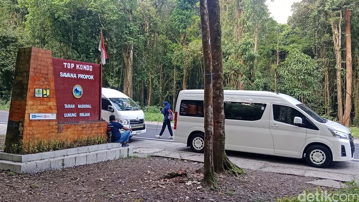 Suasana Pintu masuk Savana Propok, Lombok Timur NTB, Kamis (1/5/2025). ( Sanusi Ardi W/DetikBali) Suasana Pintu masuk Savana Propok, Lombok Timur NTB, Kamis (1/5/2025). ( Sanusi Ardi W/DetikBali)