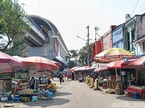 Kegelisahan PKL Cari Lapak Baru Usai Ditertibkan Pemkot Palembang Kegelisahan PKL Cari Lapak Baru Usai Ditertibkan Pemkot Palembang