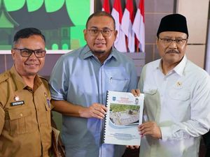 Andre Rosiade: Kemensos Bakal Pugar Makam Mohammad Yamin di Sawahlunto Andre Rosiade: Kemensos Bakal Pugar Makam Mohammad Yamin di Sawahlunto