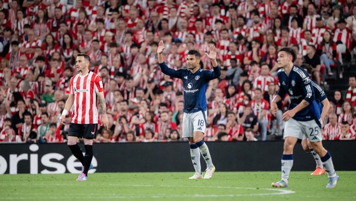 BILBAO, SPAIN - MAY 01: Casemiro of Manchester United reactsduring the UEFA Europa League 2024/25 Semi Final First Leg match between Athletic Bilbao and Manchester United at San Mames Stadium on May 01, 2025 in Bilbao, Spain. (Photo by Ash Donelon/Manchester United via Getty Images)