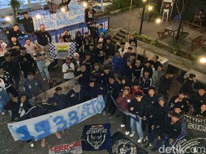 Jumat Sakral dan Keyakinan Bobotoh di Laga Malut United Vs Persib Jumat Sakral dan Keyakinan Bobotoh di Laga Malut United Vs Persib