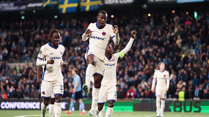 Chelsea STOCKHOLM, SWEDEN - MAY 01: Nicolas Jackson of Chelsea celebrates scoring his teams fourth goal during the UEFA Conference League 2024/25 Semi Final First Leg match between Djurgarden and Chelsea FC at Stockholm Arena on May 01, 2025 in Stockholm, Sweden. (Photo by Linnea Rheborg - UEFA/UEFA via Getty Images)