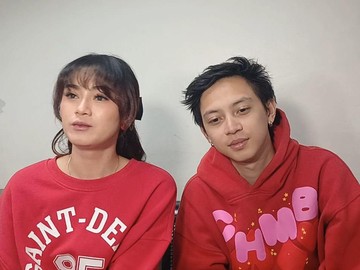 Pacar Setia Temani Dara The Virgin Jalani Operasi Tumor Payudara