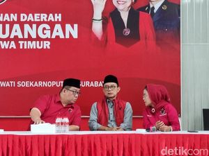 Ini Pengganti Adi Sutarwijono yang Dicopot dari Ketua DPC PDIP Surabaya