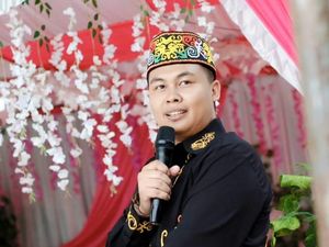Cerita Doktor Muda Untag Surabaya Pancing Prestasi Generasi Muda Dayak Cerita Doktor Muda Untag Surabaya Pancing Prestasi Generasi Muda Dayak