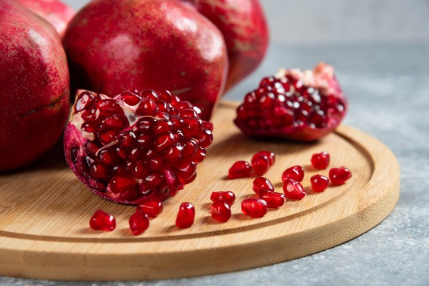 Ekstrak buah delima/Foto: freepik/azerbaijan_stockers