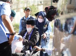 Suhu Madinah 35 Derajat, Jemaah Haji Diimbau Banyak Minum dan Pakai APD