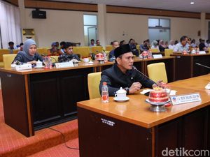 DPRD Bone Minta Aturan RPP Guru Ditulis Tangan-Jam Kerja Sampai Sore Dihapus DPRD Bone Minta Aturan RPP Guru Ditulis Tangan-Jam Kerja Sampai Sore Dihapus