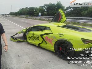 Ngilu! Begini Kondisi Lamborghini yang Hantam Suzuki S-Presso di Tol Jombang Ngilu! Begini Kondisi Lamborghini yang Hantam Suzuki S-Presso di Tol Jombang