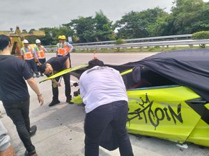 5 Fakta Lamborghini Crazy Rich Surabaya Tabrak Ignis di Tol Jombang 5 Fakta Lamborghini Crazy Rich Surabaya Tabrak Ignis di Tol Jombang