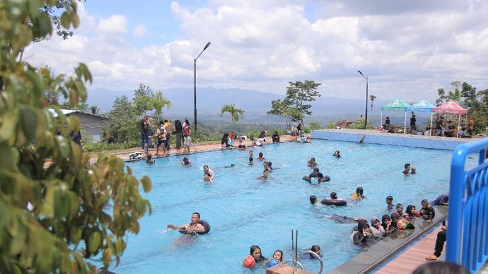 Lokasi obyek wisata gres di Ciamis Waterpark Durian Hill di Kecamatan Cipaku Ciamis. Lokasi obyek wisata gres di Ciamis Waterpark Durian Hill di Kecamatan Cipaku Ciamis.